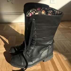 Combat boots with floral print interior